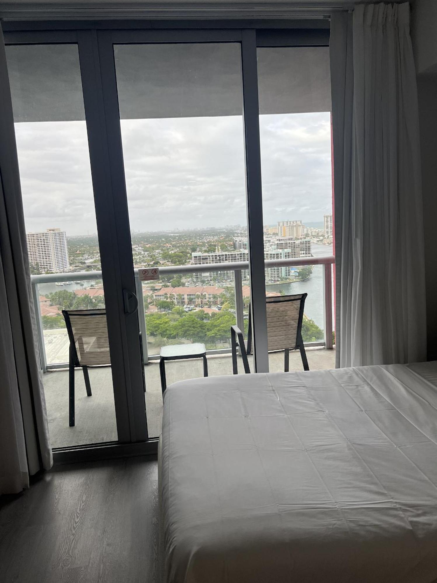 23Rd Floor Luxury & Spacious Beachwalk Resort Apartment With Amazing View Hallandale Beach Exteriör bild
